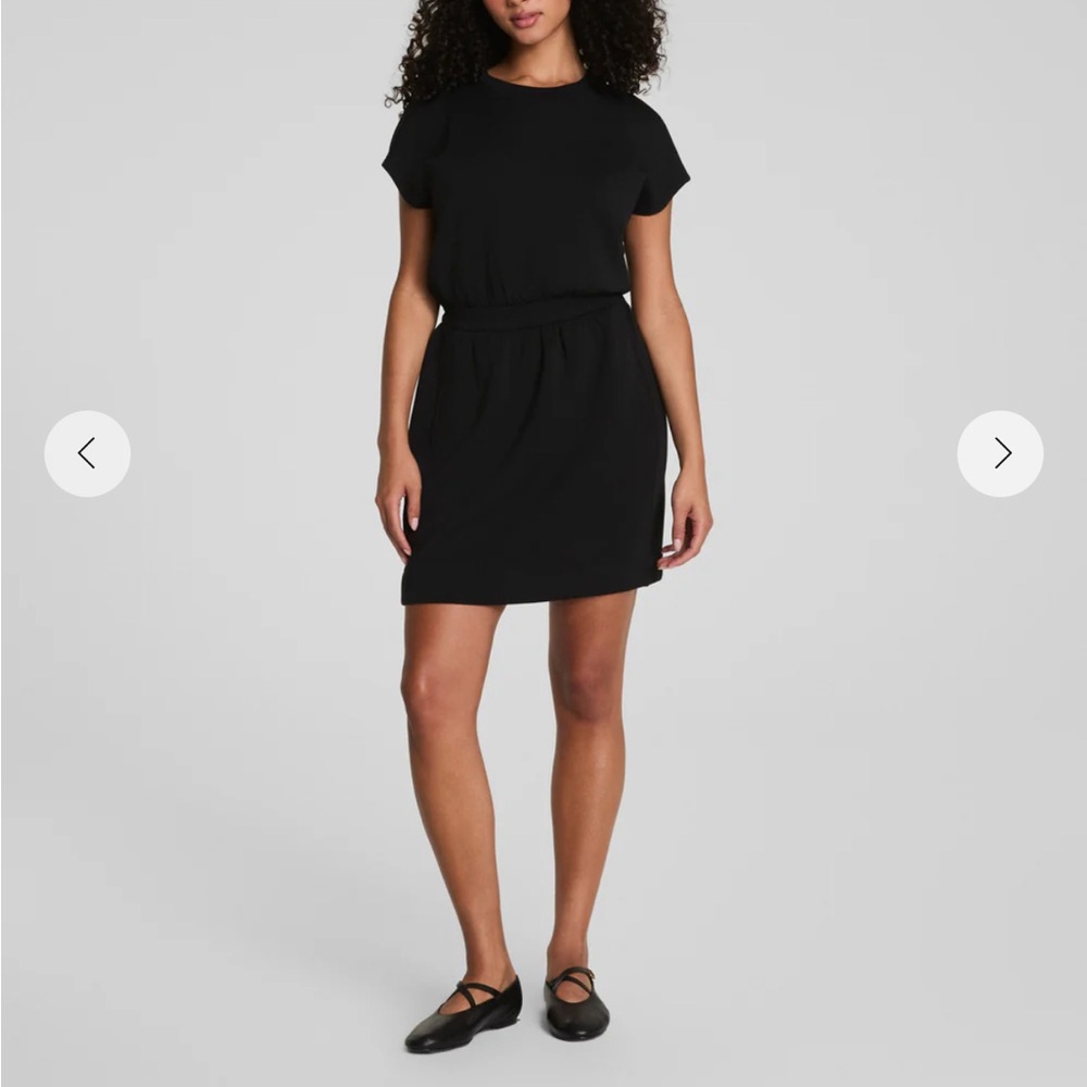 Spanx - Air Essentials Cinched Mini Dress - Very Black